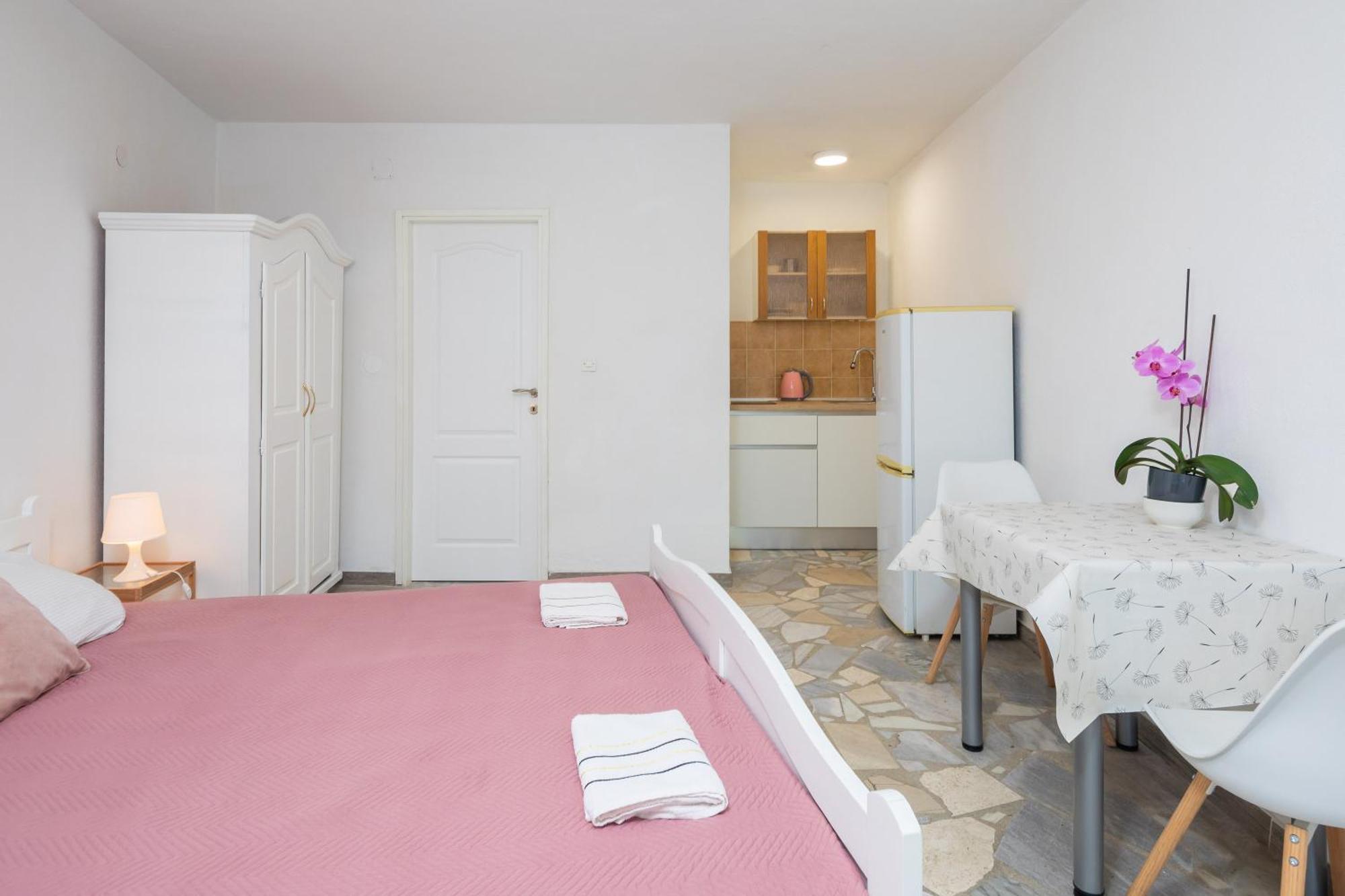Apartments Roza Omiš Kültér fotó